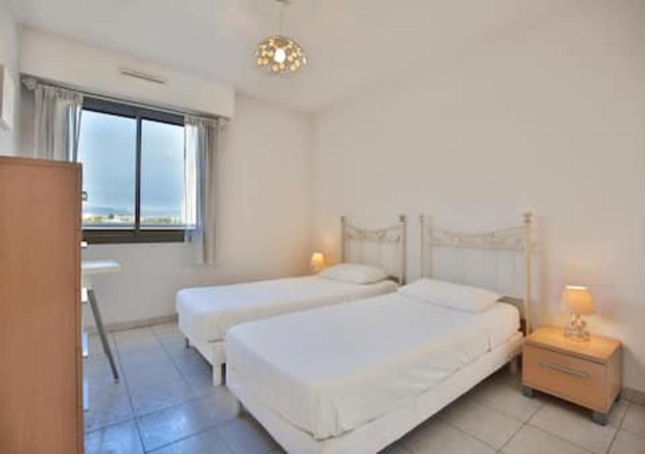 Charming Two-Bedroom Apartment With Balcony And Garage By The Marina 昂蒂布 外观 照片